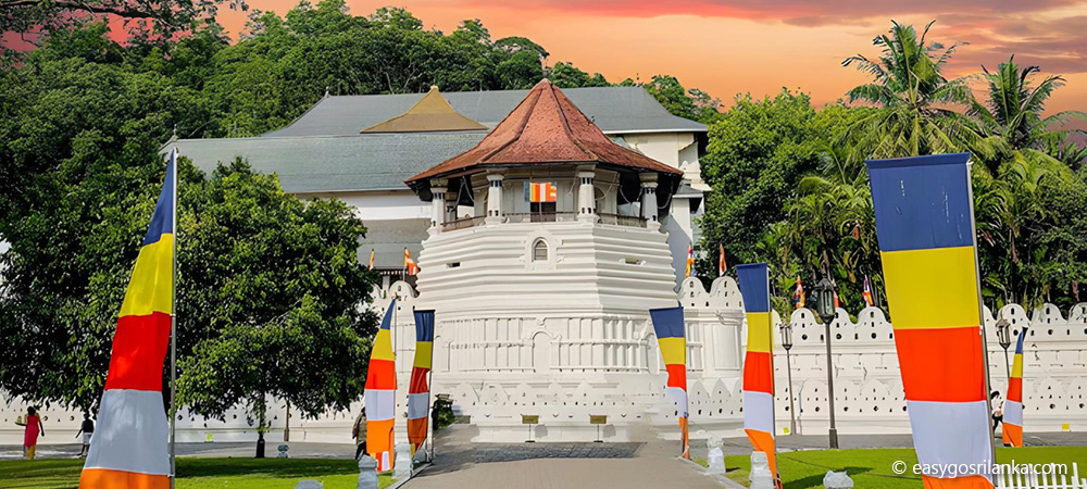 Temple-of-the-Sacred-Tooth-Relic