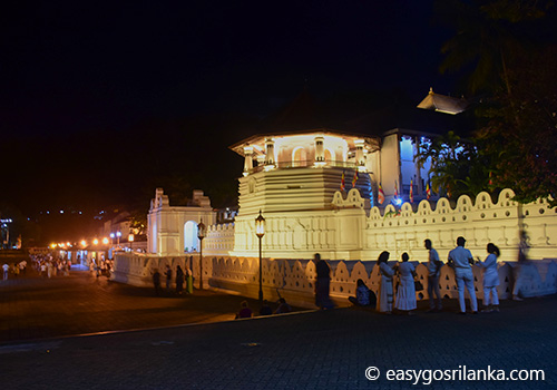 Temple-of-the-Sacred-Tooth-Relic