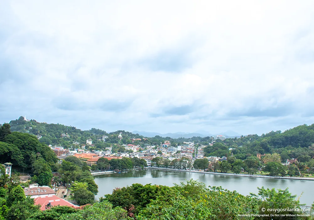 Kandy Lake surroundings