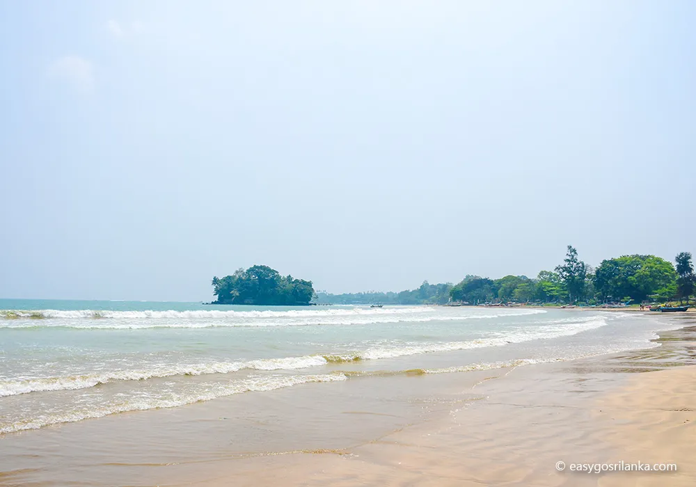 Taprobane Island in Weligama Beach
